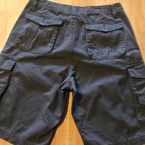 Sub Culture Gray Cargo Shorts Size 28 - Picture 2 of 4
